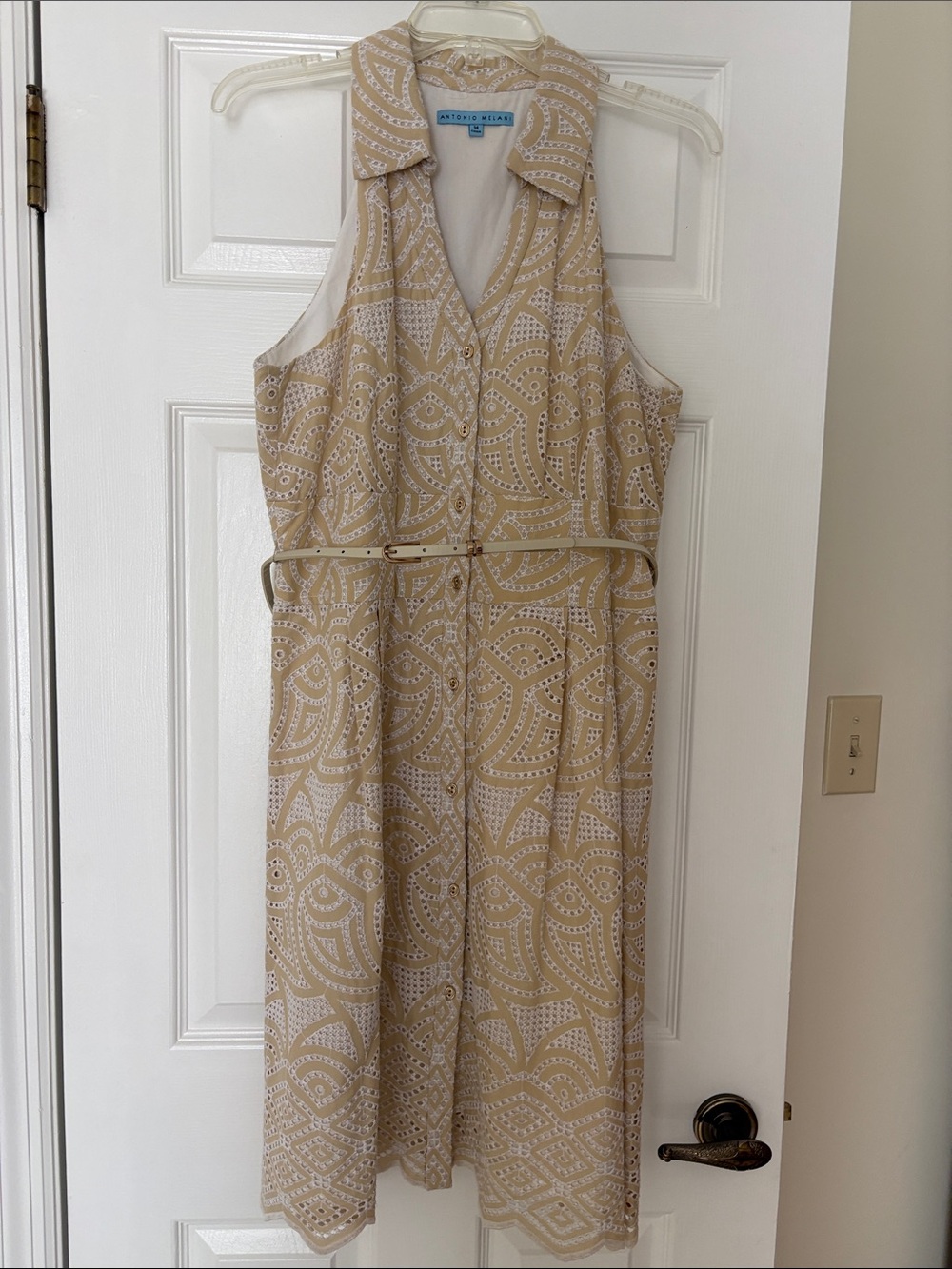 ANTONIO MELANI Beige and White Sleeveless Midi Shirt Dress with Belt